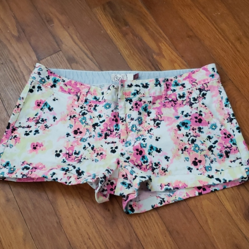 Floral print shorts